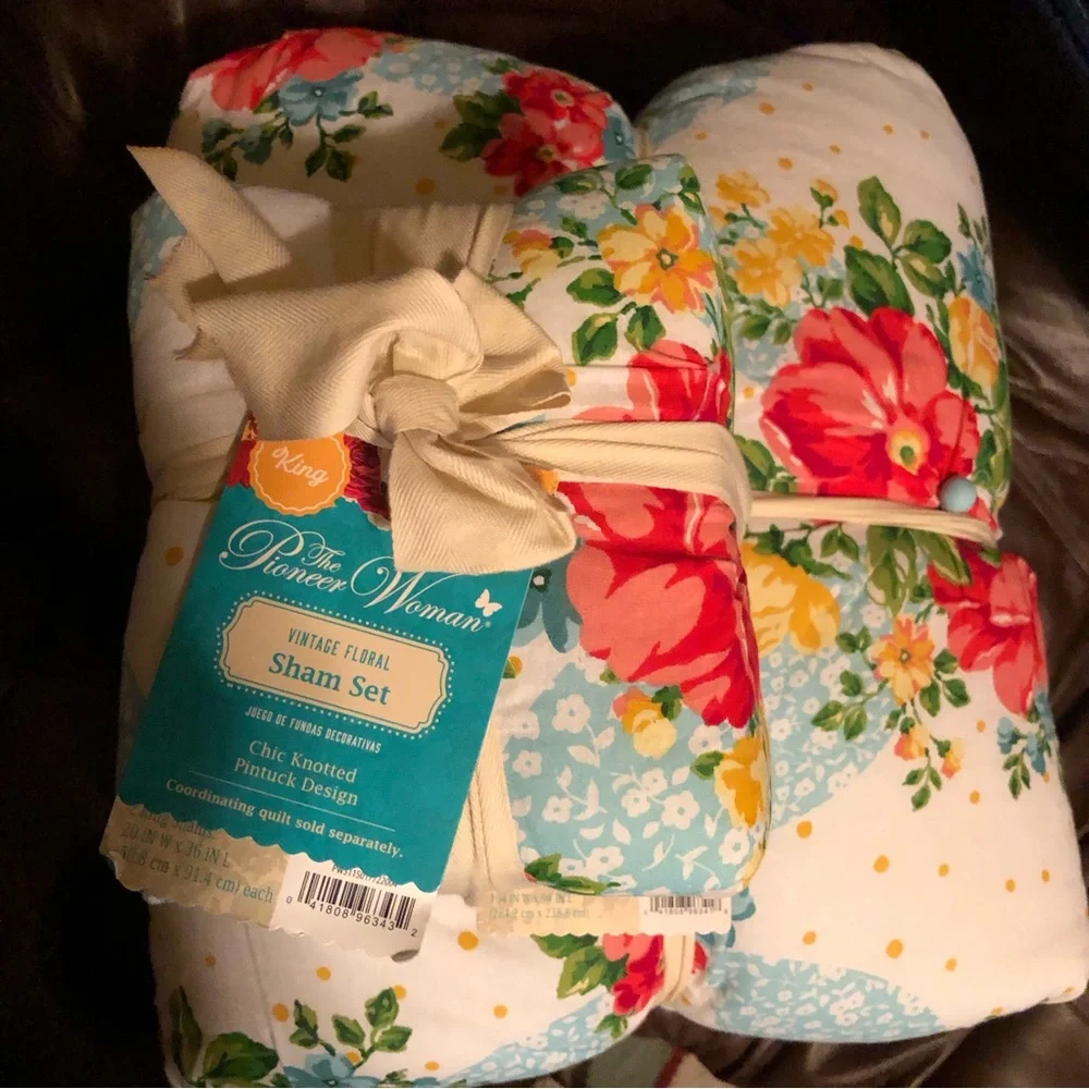 Pioneer woman vintage floral comforter full size